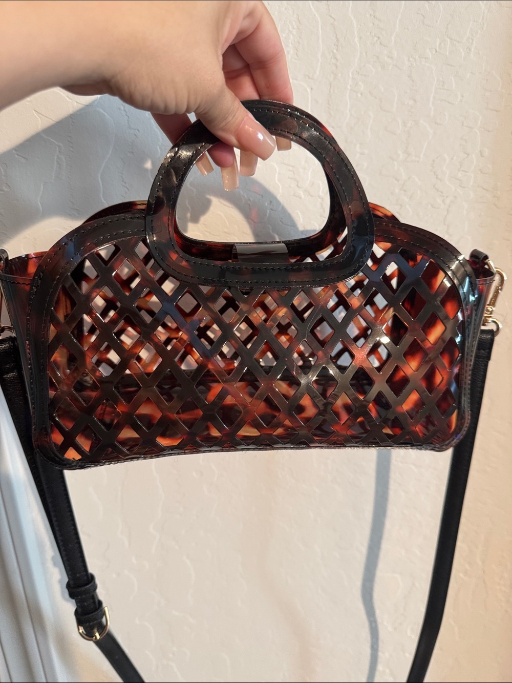 Tortoiseshell Lattice Crossbody Bag with Detachable Black Strap